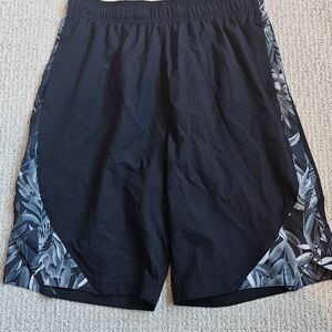 Xersion Men's Black Shorts with Gray Leaf Pattern